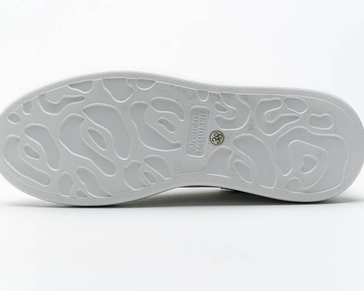 alexander mcqueen trainers fake